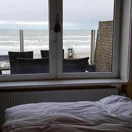 Apartment Beach Apartments Seaview Plus Parking